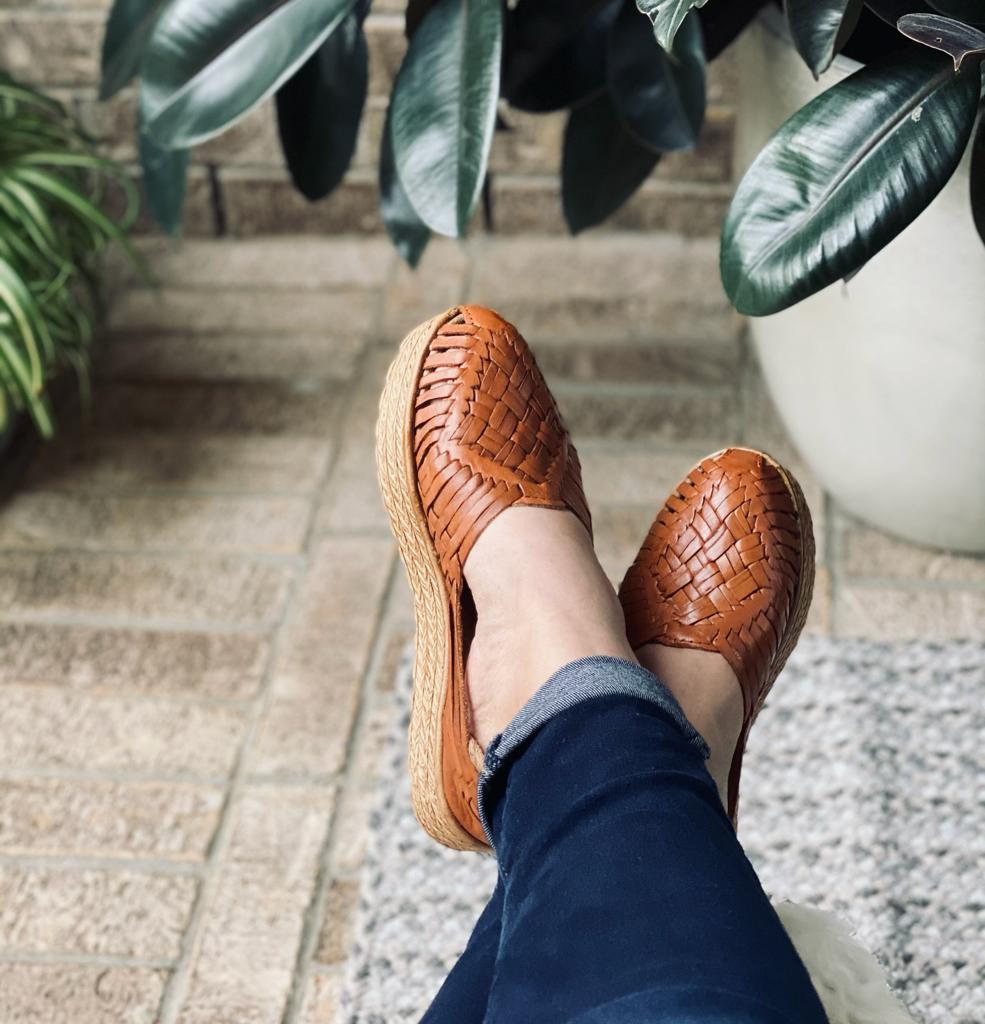 How to break in your new leather flat sandal?